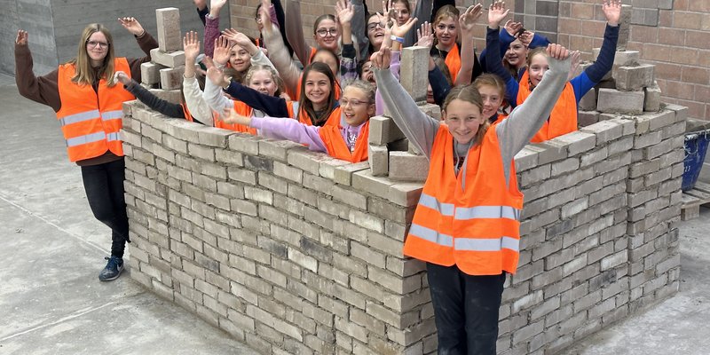 Nationaler Zukunftstag: «Mädchen – bauen – los!» im Baumeister Kurszentrum Effretikon