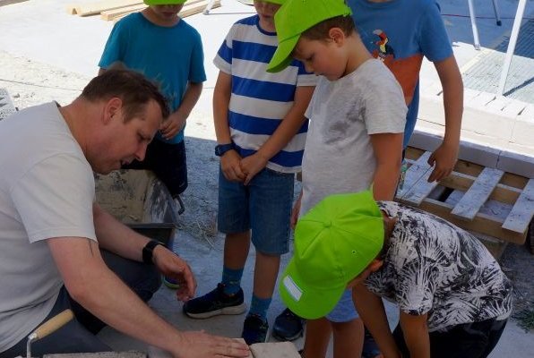 Bauen, anpacken, staunen: Maurer-Workshop begeistert Kinder an den Kids- und Teeniedays Effretikon 2026